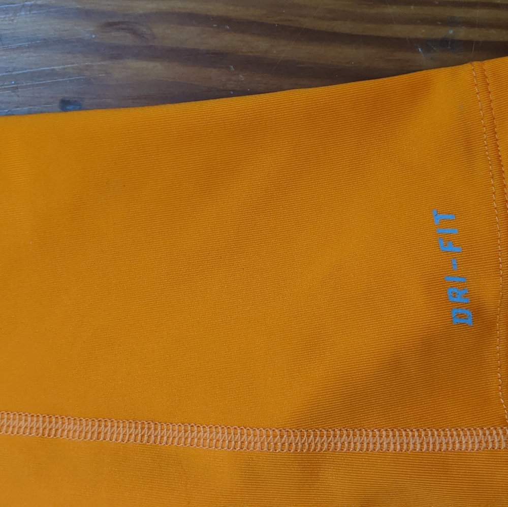 Nike Dri Fit Running Tank w/ Bra - Picture 3 of 6